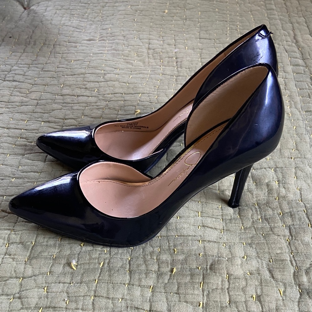 Jessica Simpson Black Patent Pointed-Toe Stiletto “Livvy” Pumps